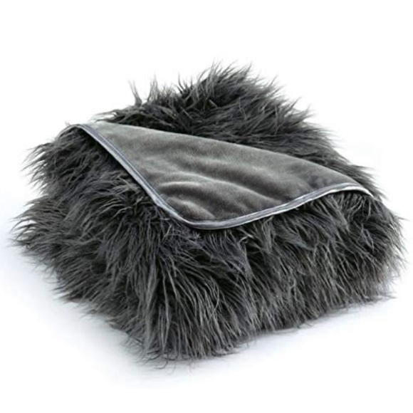 Mongolian Fur Brookstone Charcoal Throw Blanket - Picture 4 of 5